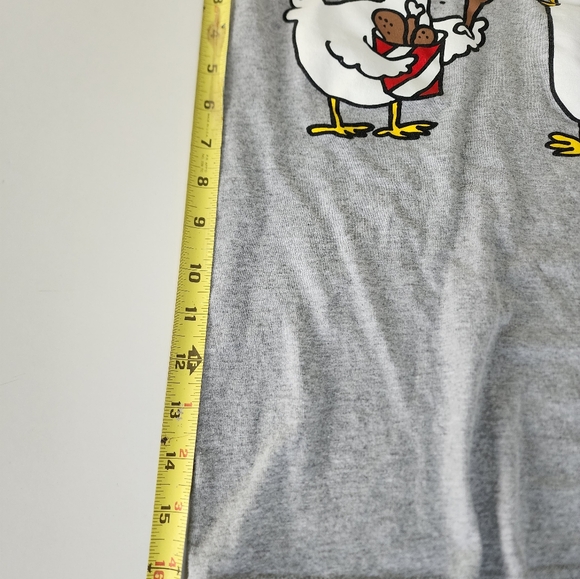 Men's Urban Pipeline "Dude That's just wrong" Chicken Tee Shirt - Picture 3 of 11